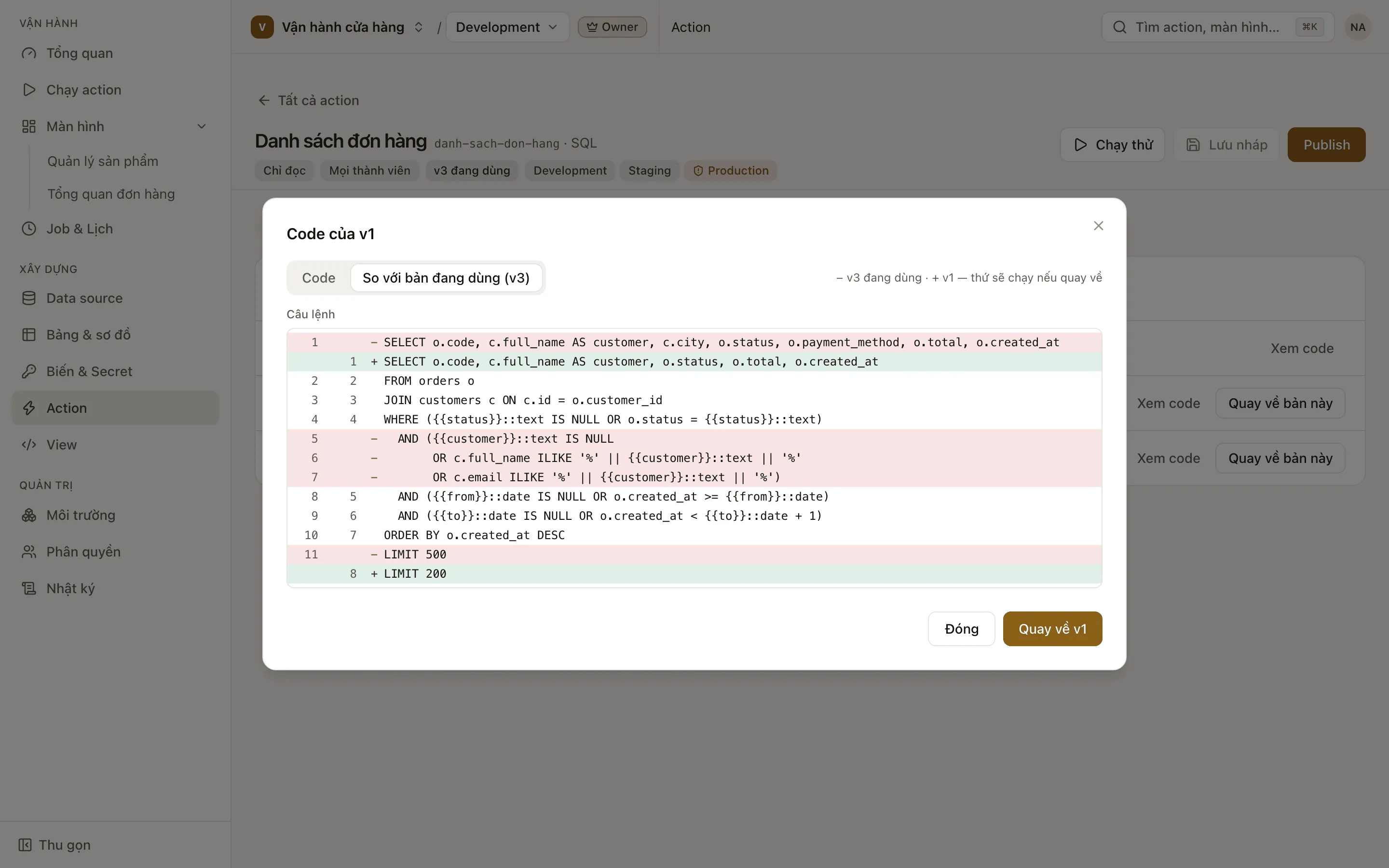 Tab Version của action: lịch sử version và hộp so sánh với bản đang dùng